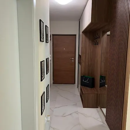 아파트 Lilly Lux Big Luxury With Free Parking And Garage